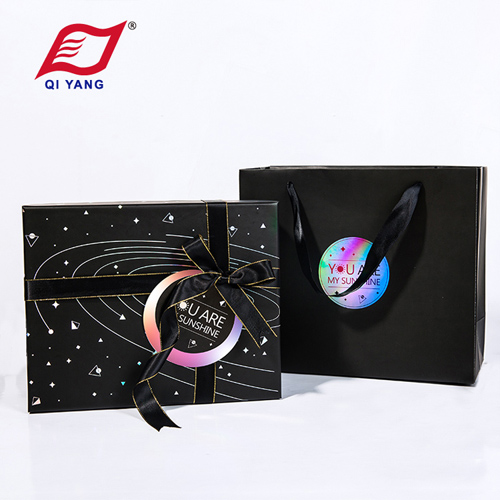 Luxury Paper Bags with Logo1